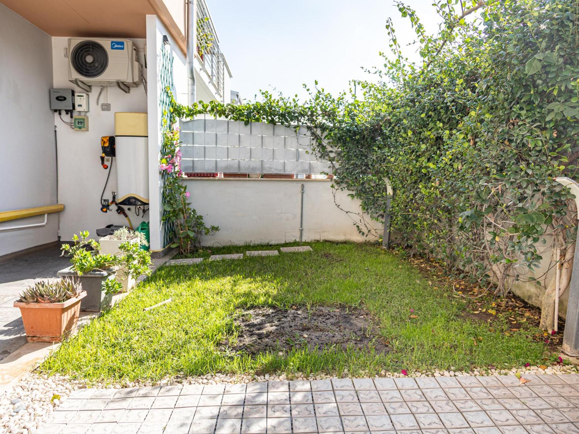 Mrb Real Estate - Maison Ludovica - Monolocale Moderno Con Giardino Frattocchie Esterno foto